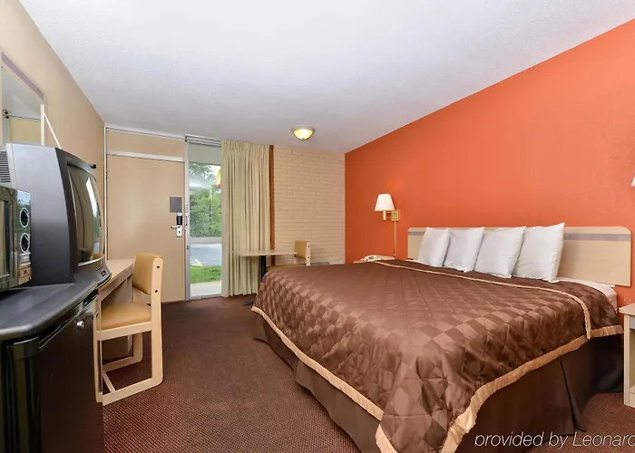 Americas Value - / St. Louis Motel