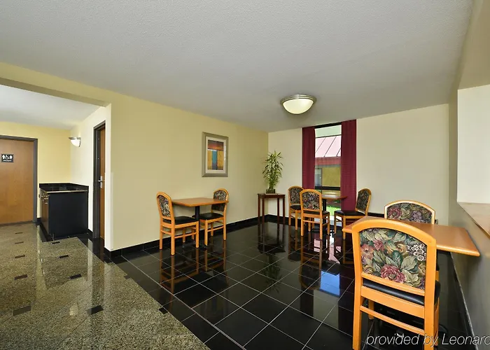 Americas Value - / St. Louis Motel 2*